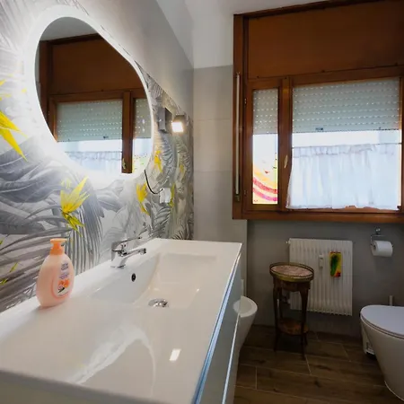 公寓 Con Vasca Panoramica 乌迪内